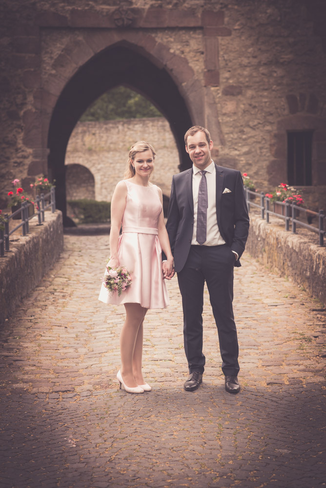 Hochzeitsfotograf-Burg-Dringenberg-freie-Trauung-Hochzeitsfotos