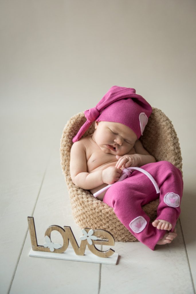 Neugeborenenshooting-Fotograf-Paderborn-Babyshooting