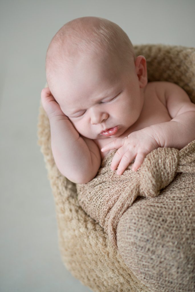 Neugeborenenshooting-Babyshooting-Fotograf-Paderborn-Homeshooting