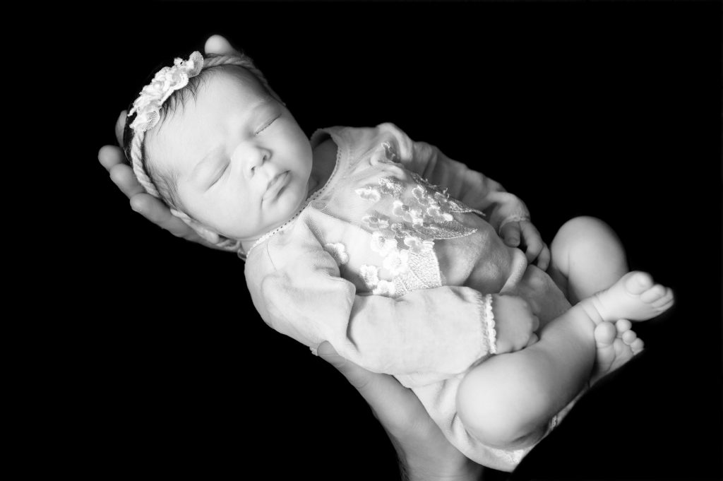 Amelie_BabyshootingPaderborn-BabyfotografBielefeld-BabyfotograffPaderborn-FotografPaderborn-BabyshootingzuHause-NadineKollakowskiFotografie